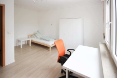 AS125W2_30_Zimmer03_Moebliert